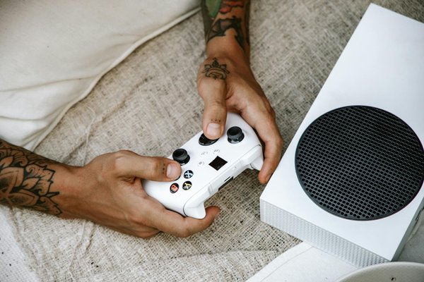 Cutting-edge uk smartphone innovations: pioneering the future of technology