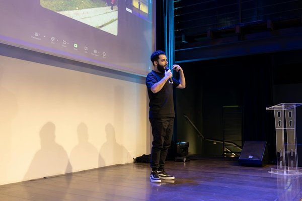 How Have Smartphones Evolved the UK Computing Landscape?